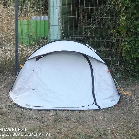 Tente Pour 2 Personnes Σαιν-Ζαν-ντε-Μον Εξωτερικό φωτογραφία